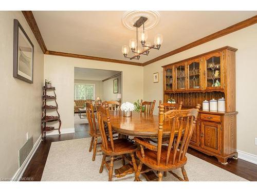 1531 Stancombe Crescent, Mississauga, ON - Indoor Photo Showing Dining Room