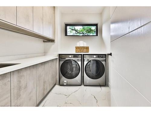 1459 Petrie Way, Mississauga, ON - Indoor Photo Showing Laundry Room