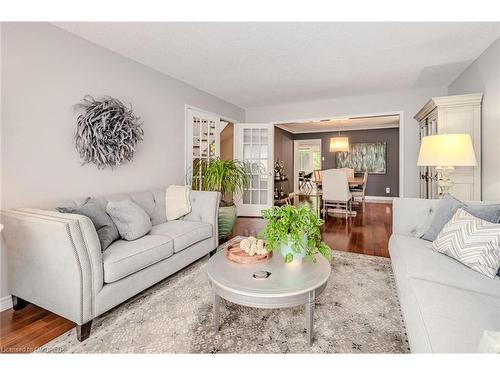 267 River Oaks Boulevard W, Oakville, ON - Indoor Photo Showing Living Room