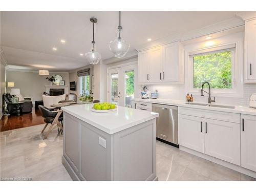 267 River Oaks Boulevard W, Oakville, ON - Indoor Photo Showing Kitchen