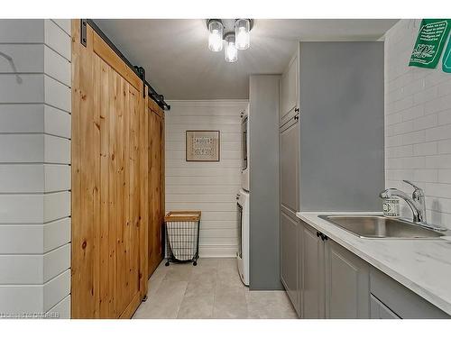 140 John Street, Oakville, ON - Indoor Photo Showing Kitchen