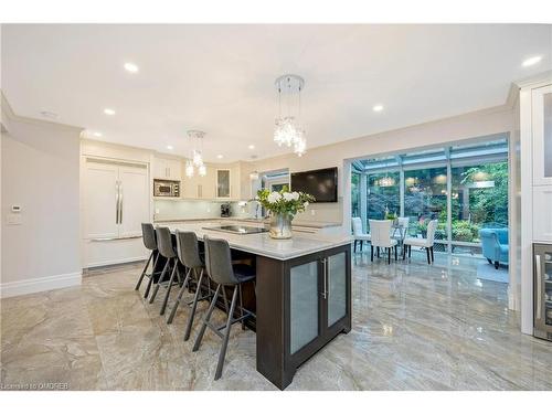 177 Breezy Pines Drive, Mississauga, ON - Indoor Photo Showing Dining Room