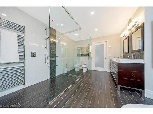 177 Breezy Pines Drive, Mississauga, ON - Indoor Photo Showing Bathroom