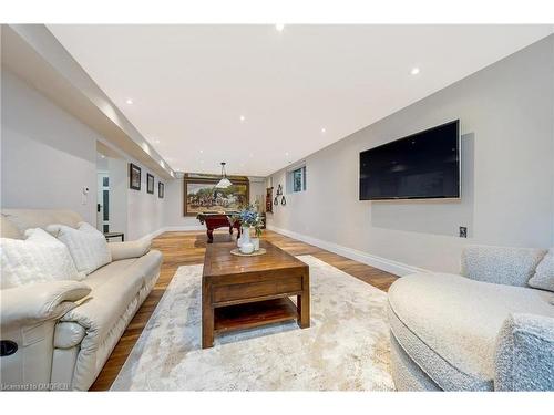 177 Breezy Pines Drive, Mississauga, ON - Indoor Photo Showing Living Room