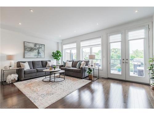 2445 Chateau Common, Oakville, ON - Indoor Photo Showing Living Room