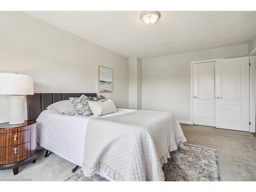 1120 Cumming Boulevard, Milton, ON - Indoor Photo Showing Bedroom