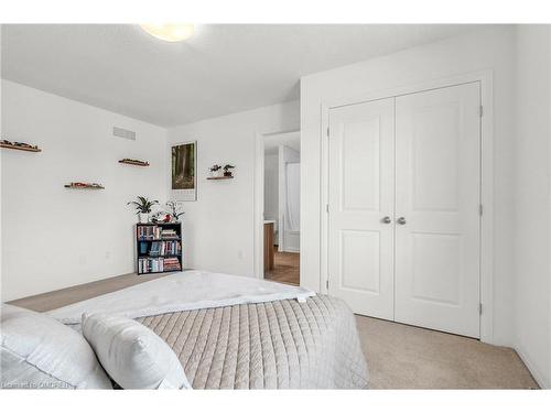 104 Dempsey Drive, Stratford, ON - Indoor Photo Showing Bedroom