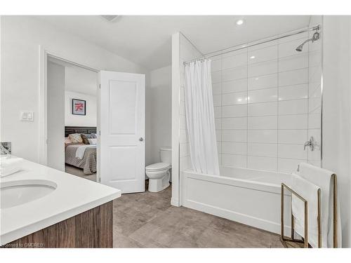 104 Dempsey Drive, Stratford, ON - Indoor Photo Showing Bathroom