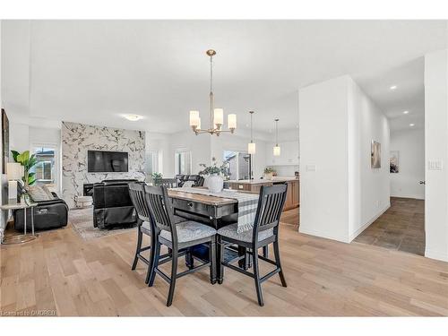 104 Dempsey Drive, Stratford, ON - Indoor Photo Showing Dining Room