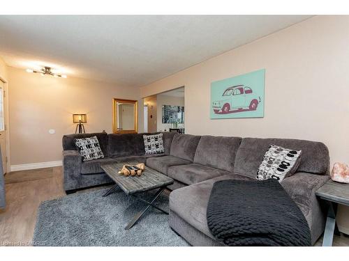 57185 Eden Line, Bayham, ON - Indoor Photo Showing Living Room