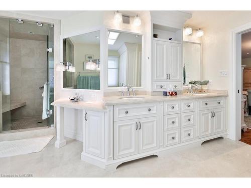 24 Raymar Place, Oakville, ON - Indoor Photo Showing Bathroom