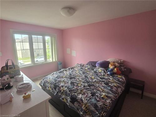 206 Heron Street, Welland, ON - Indoor Photo Showing Bedroom