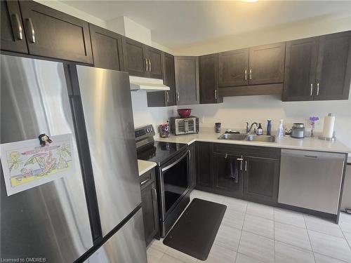 206 Heron Street, Welland, ON - Indoor Photo Showing Kitchen With Double Sink