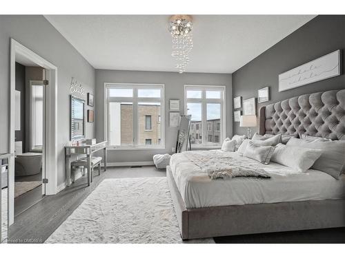 3081 Ernest Appelbe Boulevard, Oakville, ON - Indoor Photo Showing Bedroom