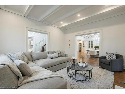 276 Aberdeen Avenue, Hamilton, ON - Indoor Photo Showing Living Room