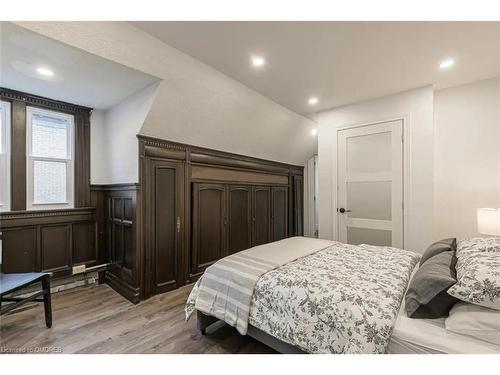 276 Aberdeen Avenue, Hamilton, ON - Indoor Photo Showing Bedroom