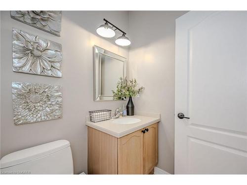 1492 Pinery Crescent, Oakville, ON - Indoor Photo Showing Bathroom