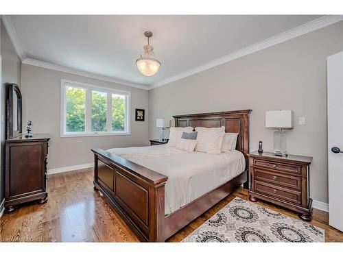 1492 Pinery Crescent, Oakville, ON - Indoor Photo Showing Bedroom