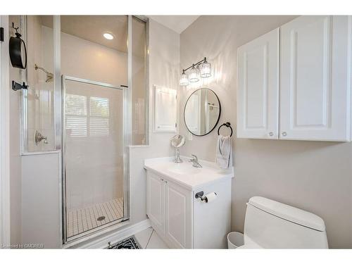 1492 Pinery Crescent, Oakville, ON - Indoor Photo Showing Bathroom