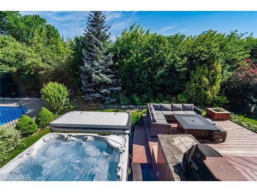 1492 Pinery Crescent, Oakville, ON - Outdoor With Backyard