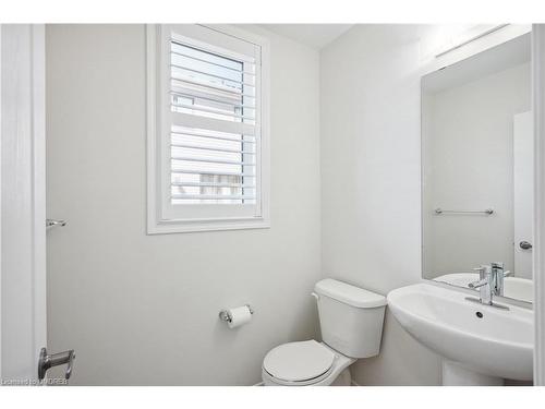 34 Whithorn Crescent, Caledonia, ON - Indoor Photo Showing Bathroom