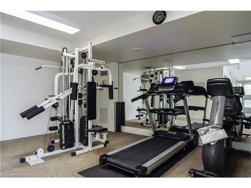 712-5280 Lakeshore Road, Burlington, ON - Indoor Photo Showing Gym Room