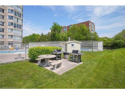 712-5280 Lakeshore Road, Burlington, ON - Outdoor