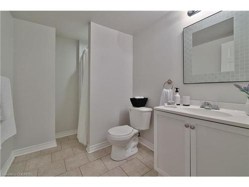 15-488 Yonge Street, Barrie, ON - Indoor Photo Showing Bathroom