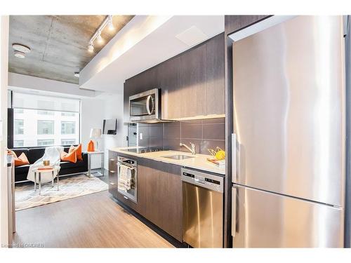 1017-105 Champagne Avenue S, Ottawa, ON - Indoor Photo Showing Kitchen