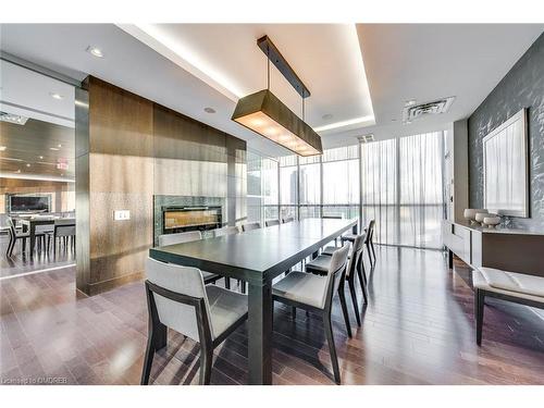 712-4011 Brickstone Mews, Mississauga, ON - Indoor Photo Showing Dining Room