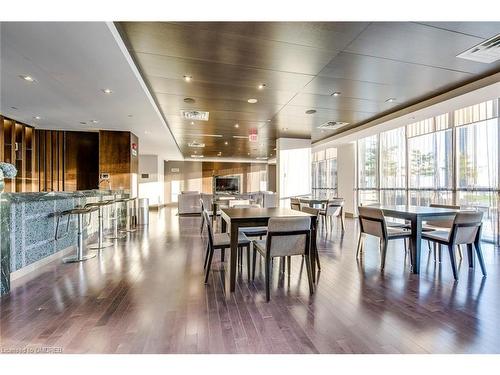 712-4011 Brickstone Mews, Mississauga, ON - Indoor Photo Showing Dining Room