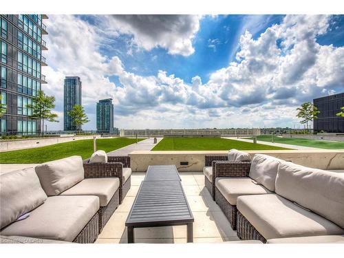 712-4011 Brickstone Mews, Mississauga, ON - Outdoor