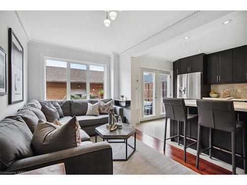 188 Brandon Avenue, Toronto, ON - Indoor Photo Showing Living Room