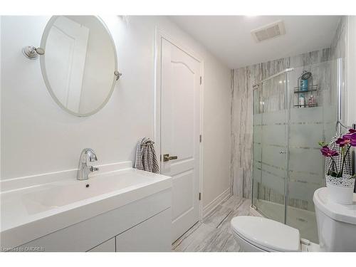 5761 Ironwood Street, Niagara Falls, ON - Indoor Photo Showing Bathroom