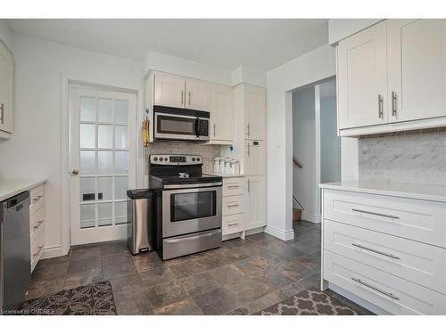 2078 Mountain Grove Avenue, Burlington, ON - Indoor Photo Showing Kitchen