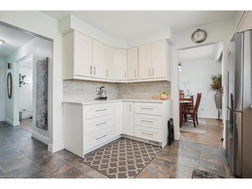 2078 Mountain Grove Avenue, Burlington, ON - Indoor Photo Showing Kitchen