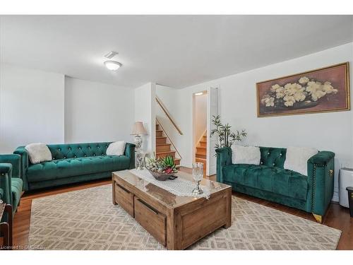2078 Mountain Grove Avenue, Burlington, ON - Indoor Photo Showing Living Room