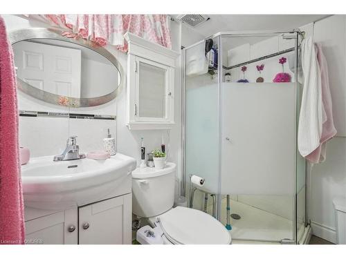 2078 Mountain Grove Avenue, Burlington, ON - Indoor Photo Showing Bathroom