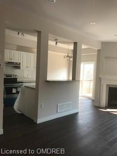 101 Dunrobin Lane, Grimsby, ON - Indoor With Fireplace