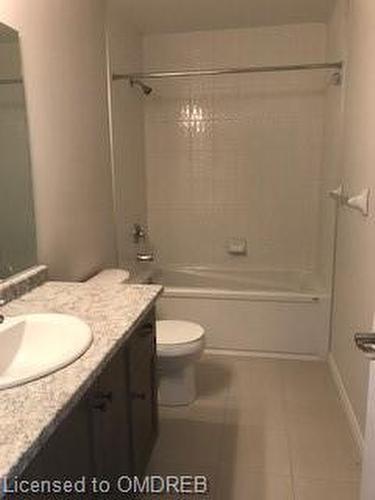 101 Dunrobin Lane, Grimsby, ON - Indoor Photo Showing Bathroom