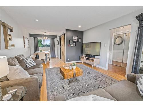 12634 22 Side Road, Halton Hills, ON - Indoor Photo Showing Living Room