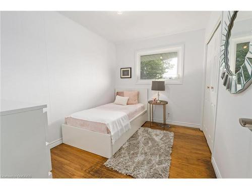 12634 22 Side Road, Halton Hills, ON - Indoor Photo Showing Bedroom