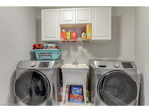 1880 Sedgefield Row, London, ON - Indoor Photo Showing Laundry Room