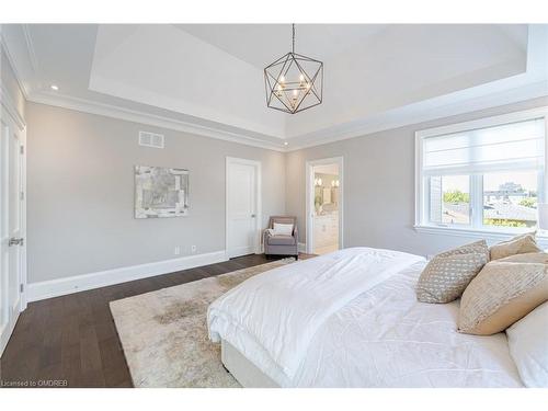 339 Morden Road, Oakville, ON - Indoor Photo Showing Bedroom