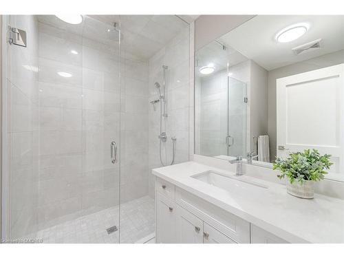 339 Morden Road, Oakville, ON - Indoor Photo Showing Bathroom