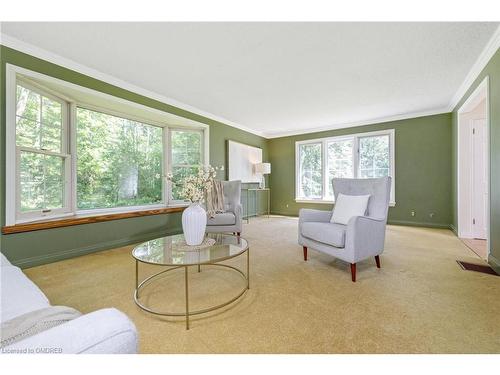 12284 Eighth Line, Halton Hills, ON - Indoor Photo Showing Living Room