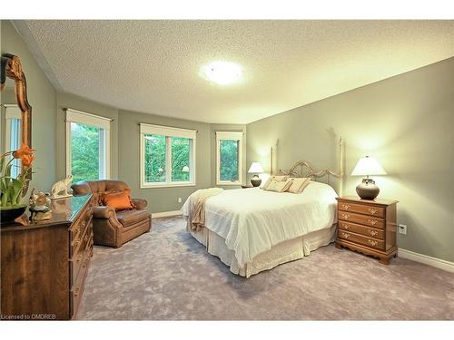 1076 Skyvalley Crescent, Oakville, ON - Indoor Photo Showing Bedroom