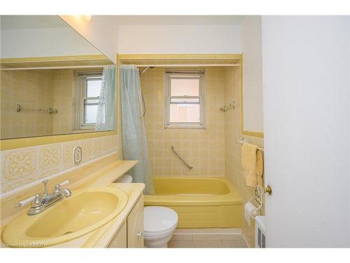 205C-5 East 36Th Street, Hamilton, ON - Indoor Photo Showing Bathroom