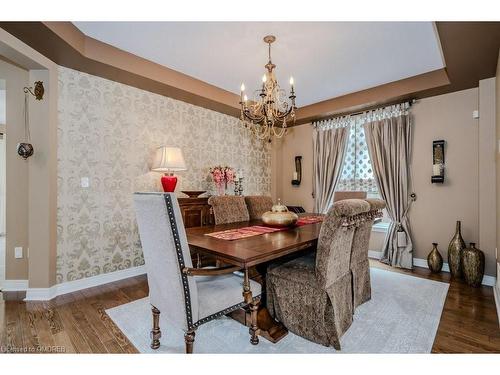 2240 Wuthering Heights Way, Oakville, ON - Indoor Photo Showing Dining Room
