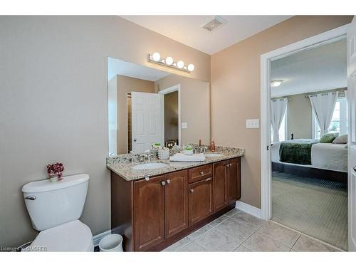 2240 Wuthering Heights Way, Oakville, ON - Indoor Photo Showing Bathroom